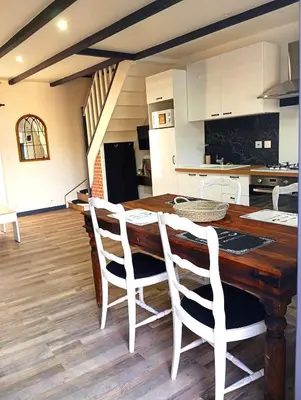Cuisine ou kitchenette dans l'établissement Gite An Ty Sara 2 à 4 personnes baie mont saint Michel