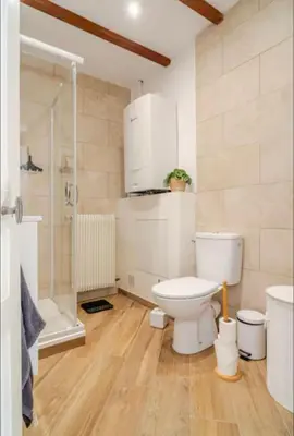 Salle de bains dans l'établissement Le Cozy Maupas