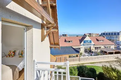 Balcon ou terrasse dans l'établissement Le Quai Bleu - 200 m de la plage