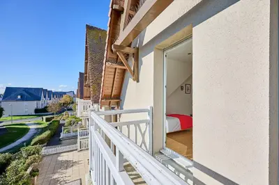 Balcon ou terrasse dans l'établissement Le Quai Bleu - 200 m de la plage