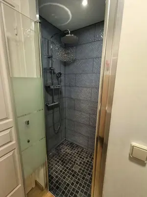 Salle de bains dans l'établissement Le Rez des Arcades - T2 en RDC hypercentre
