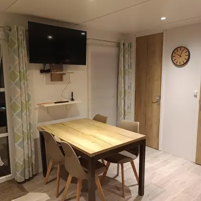 Cuisine ou kitchenette dans l'établissement Les Ch'tis Normands 2!