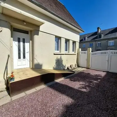 Maison spacieuse à Montebourg avec jardin