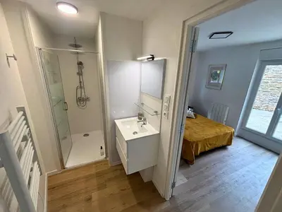 Salle de bains dans l'établissement Maison Centre Ville - Saint-James