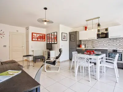 Cuisine ou kitchenette dans l'établissement Refuge calme près de la plage et du golf à Cabourg, animaux admis, pour 4 personnes - FR-1-788-92