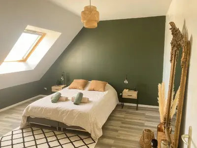 Un ou plusieurs lits dans un hébergement de l'établissement Maison lumineuse, proche plage et nature