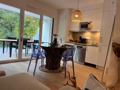 Cuisine ou kitchenette dans l'établissement Cabine de luxe dans le paquebot Horizon