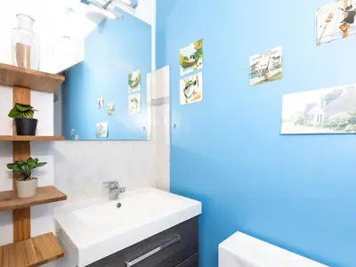 Salle de bains dans l'établissement Holiday Home Le Nid de Cancale by Interhome