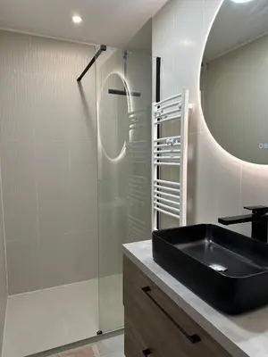 Salle de bains dans l'établissement Havre de paix en ville - chez Céline