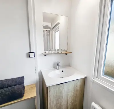 Salle de bains dans l'établissement L'horizon du bonheur
