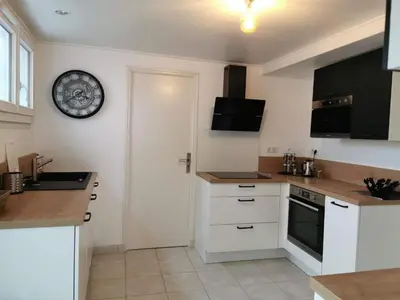 Cuisine ou kitchenette dans l'établissement Les contrevents