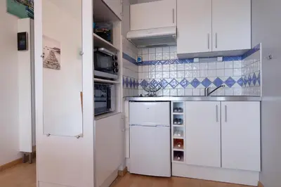 Cuisine ou kitchenette dans l'établissement Label Bleu - 300m de la plage