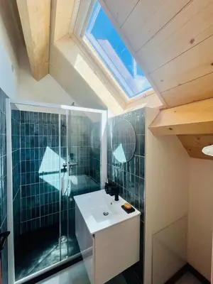Salle de bains dans l'établissement Havre de paix à 3km de la mer