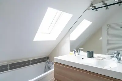 Salle de bains dans l'établissement Triplex de charme en hypercentre de Caen