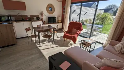 Cuisine ou kitchenette dans l'établissement Maison moderne de plain-pied proche de la mer