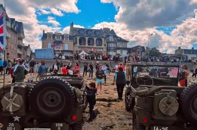 Clients de l'établissement Escapade à Lion sur Mer-Plages du Débarquement