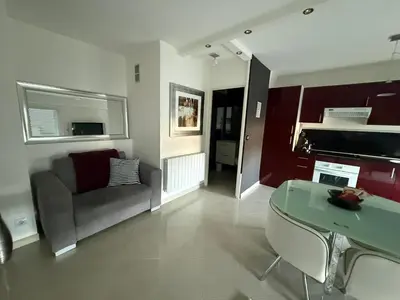 Cuisine ou kitchenette dans l'établissement VAELLOO STUDIO 3 PERS port de plaisance