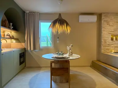 Cuisine ou kitchenette dans l'établissement Baldamour Cocon romantique et spa Proche Caen