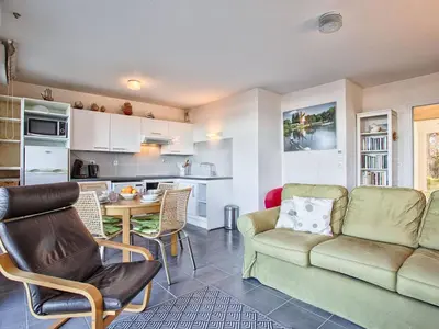 Cuisine ou kitchenette dans l'établissement Appartement 2 chambres avec double terrasse à Merville-Franceville-Plage - FR-1-788-96