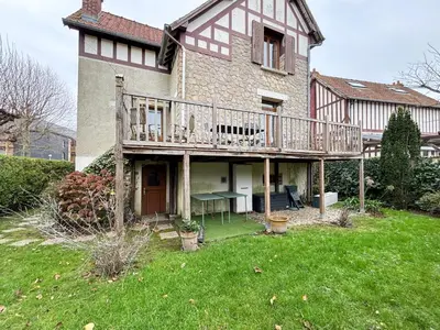 Jardin de l'établissement Maison avec jardin dans le centre de Cabourg