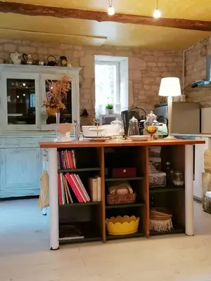 Cuisine ou kitchenette dans l'établissement La Malposte