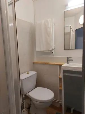 Salle de bains dans l'établissement Paisible