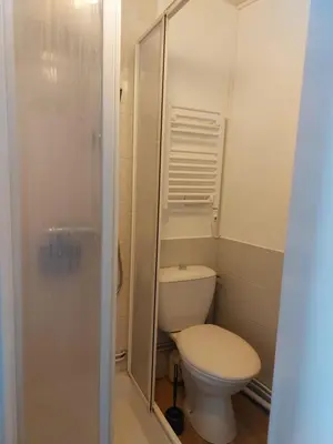 Salle de bains dans l'établissement Tranquillitée 2