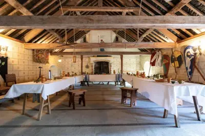 Restaurant ou autre lieu de restauration dans l'établissement Séjournez au Manoir de Damigny en Normandie