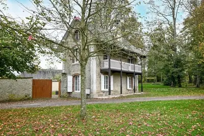 Jardin de l'établissement Le parc du château - Dépendance du château