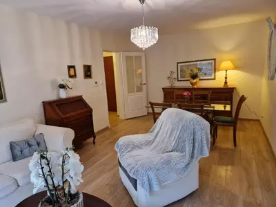 Coin salon dans l'établissement Appartement 2 Chambres - Bord de mer - Wi-Fi