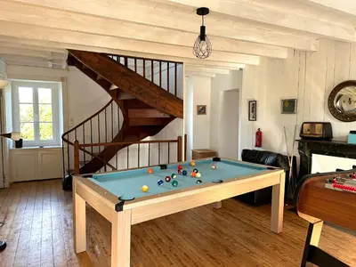Billard dans l'établissement Gites de la Lucerie
