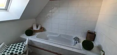 Salle de bains dans l'établissement Maison des Hortensias
