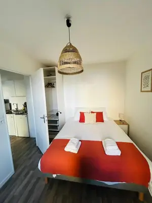 Cuisine ou kitchenette dans l'établissement Appartement proche université