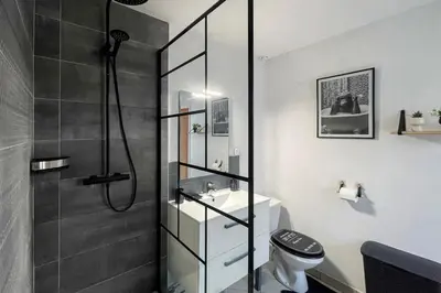 Salle de bains dans l'établissement Le Duplex appartement proche de la Cathédrale