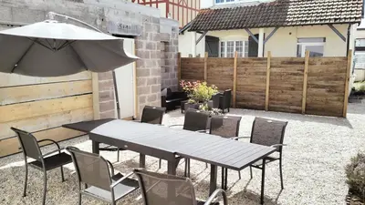 Terrasse ou espace extérieur de l'établissement La Mésangère-Maison Normande à 150m de la Plage