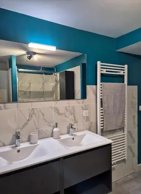 Salle de bains dans l'établissement Pont-d'Ouilly - L'Érable