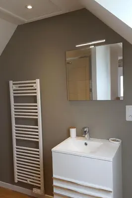 Plan de l'établissement Holiday Home Charmantes Holzhaus in einer grünen Umgebung by Interhome