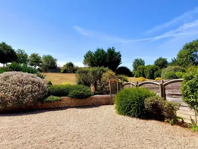 Jardin de l'établissement Holiday Home Le domaine des roseraies- Unterkunft Flaubert by Interhome