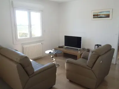 Télévision ou salle de divertissement dans l'établissement Holiday Home Haus Havre in Portbail by Interhome
