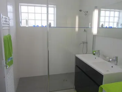 Salle de bains dans l'établissement Apartment Wohnung mit Meerblick by Interhome
