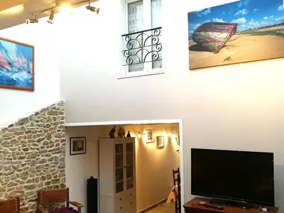 Télévision ou salle de divertissement dans l'établissement Holiday Home Ferienvilla Das Haus Louise by Interhome