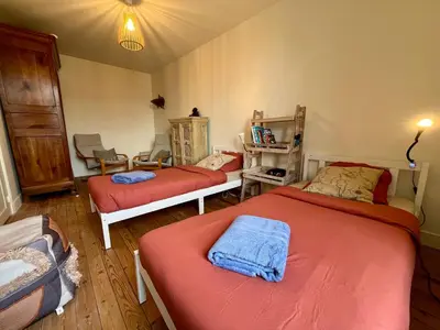 Un ou plusieurs lits dans un hébergement de l'établissement Maison familiale rénovée à 300 mètres de la mer !