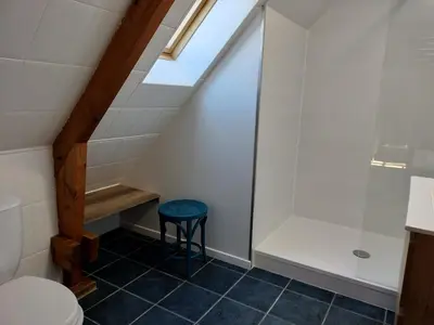 Salle de bains dans l'établissement Gîte Le Douaire 6 personnes