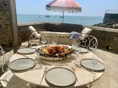 Vue générale sur la mer ou vue sur la mer prise depuis la maison de vacances