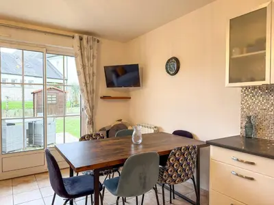 Cuisine ou kitchenette dans l'établissement Le Petit Barfleur - Appartement T2 avec Jardin