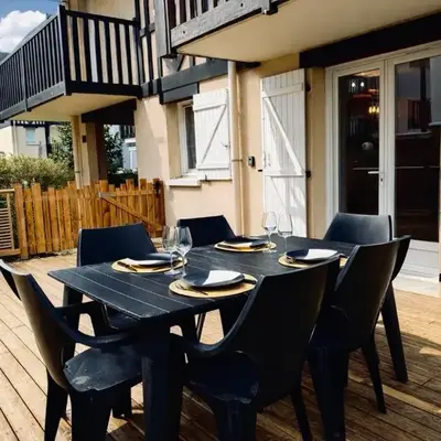 Grande terrasse 300m plage Parking privé 4 pers