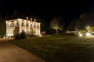 Jardin de l'établissement Domaine de l'Ormeau - Luxury Estate with Indoor Pool and Spa in Falaise, Normandy - Steps from William the Conqueror's Castle