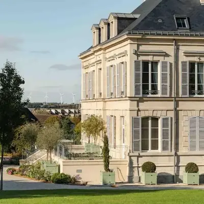 Domaine de l'Ormeau - Luxury Estate with Indoor Pool and Spa in Falaise