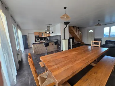 Cuisine ou kitchenette dans l'établissement Maison en Normande