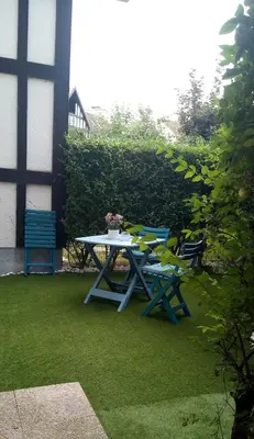 Jardin de l'établissement STUDIO COSY avec JARDINET
